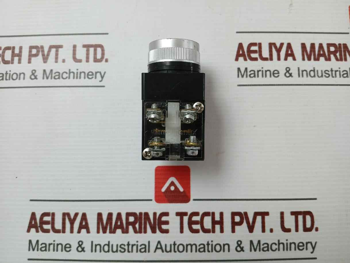 Part No: Cr-251-1 Push Button Switch By Hanyoung Nux 250 V A.C./5 A