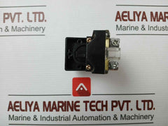 Part No: Cr-251-1 Push Button Switch By Hanyoung Nux 250 V A.C./5 A