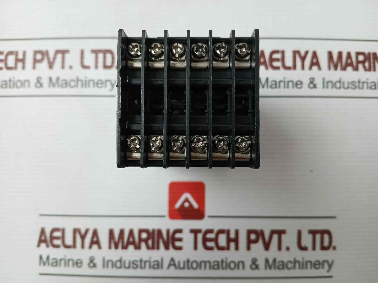 Part No: Pxr4Tay1-fv070 Fuji Electric 50/60Hz Temperature Controller 100-240Vac