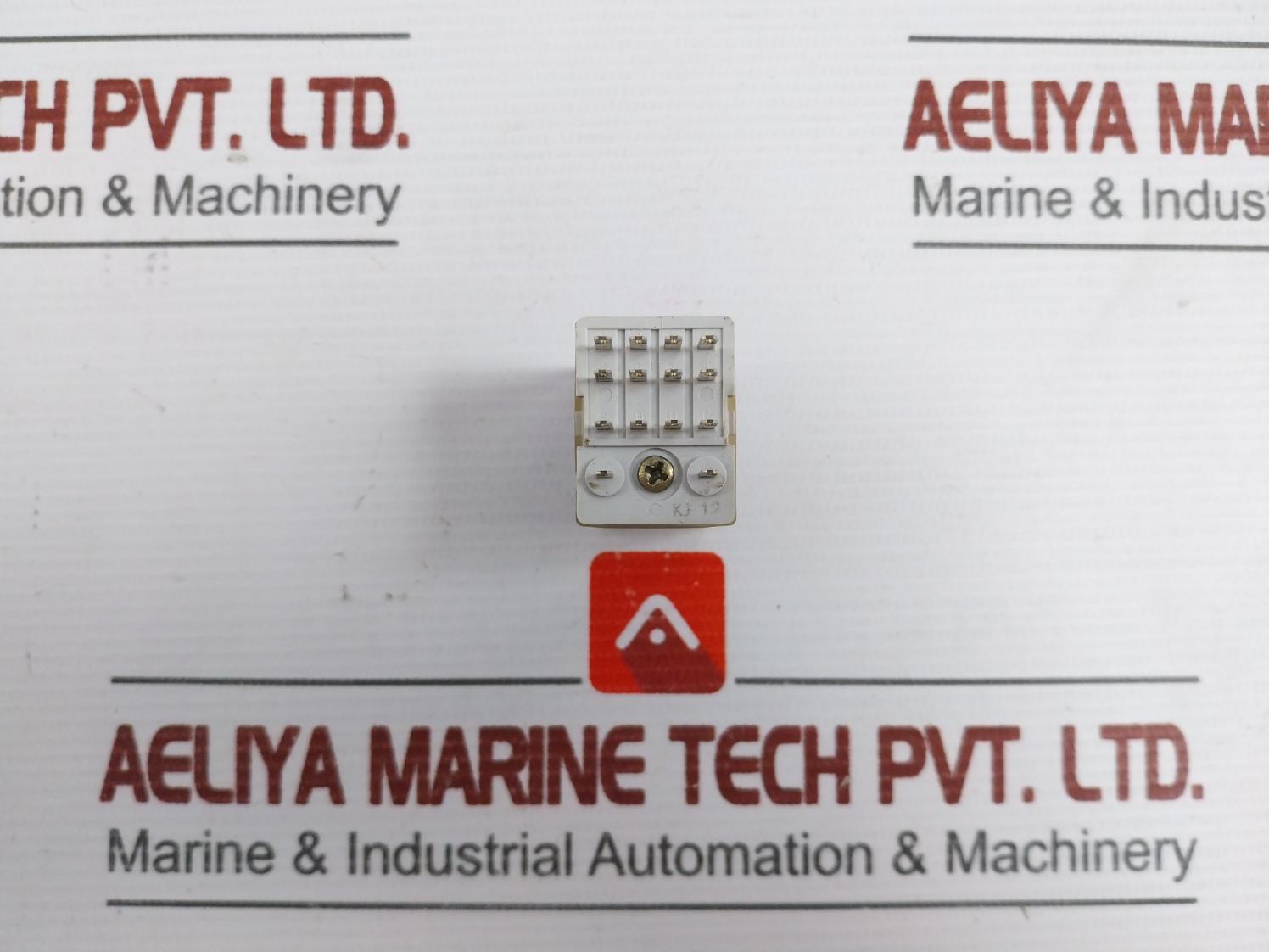 Part No: Rxn 41G11 Fd Telemecanique Relay With Socket 5A 250Vac 110Vdc