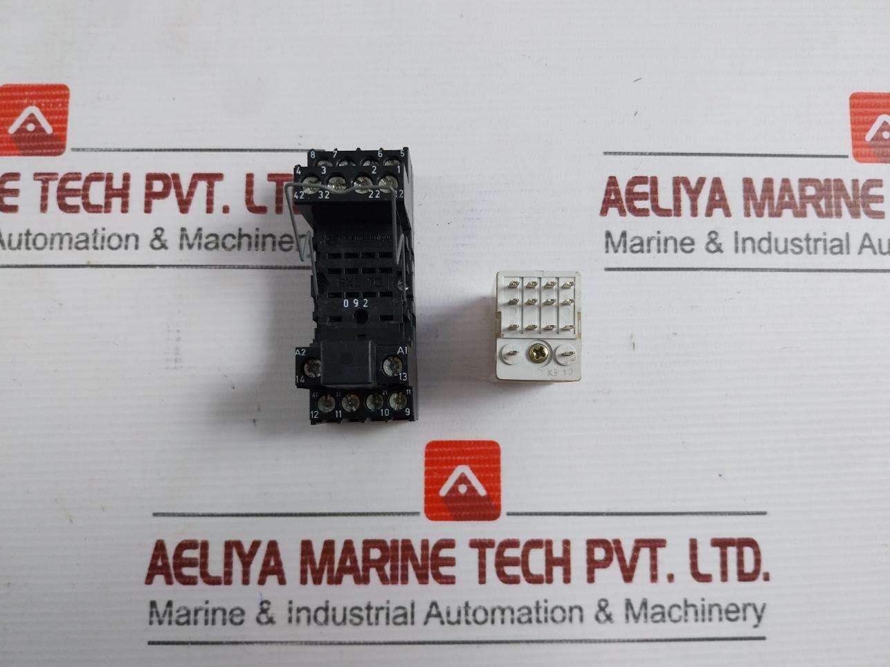 Part No: Rxn 41G11 Fd Telemecanique Relay With Socket 5A 250Vac 110Vdc