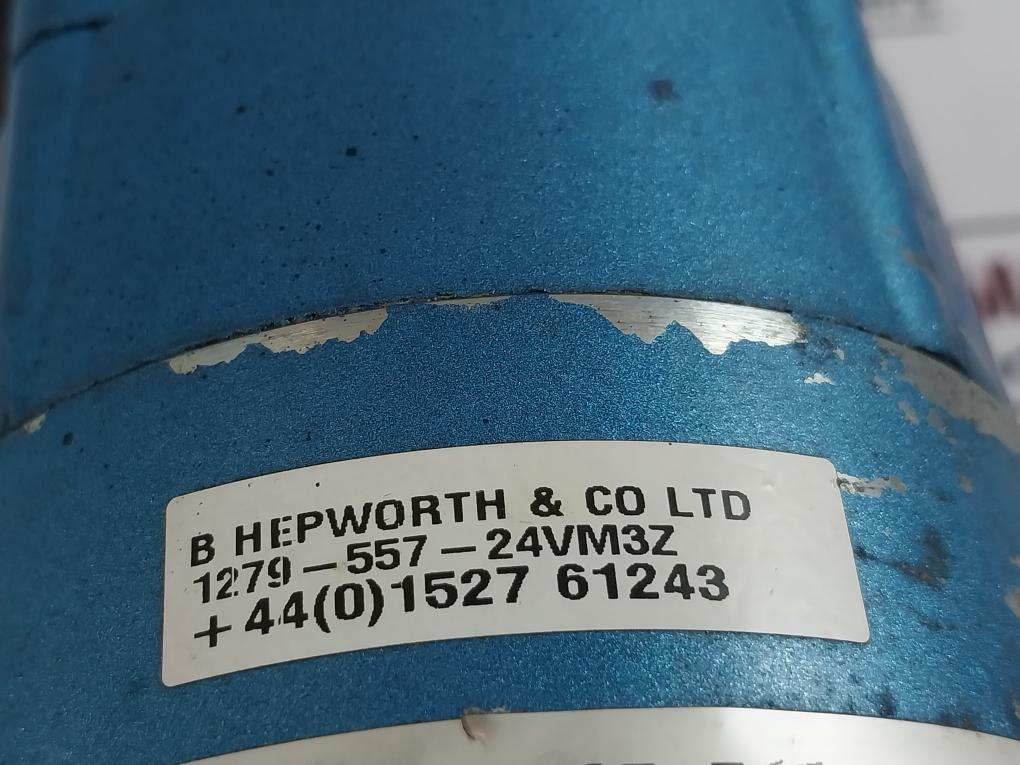 Parvalux Pm3-0044/Cont Right Angle Gear Motor 3000Rpm 24Vdc 69W 4.5A