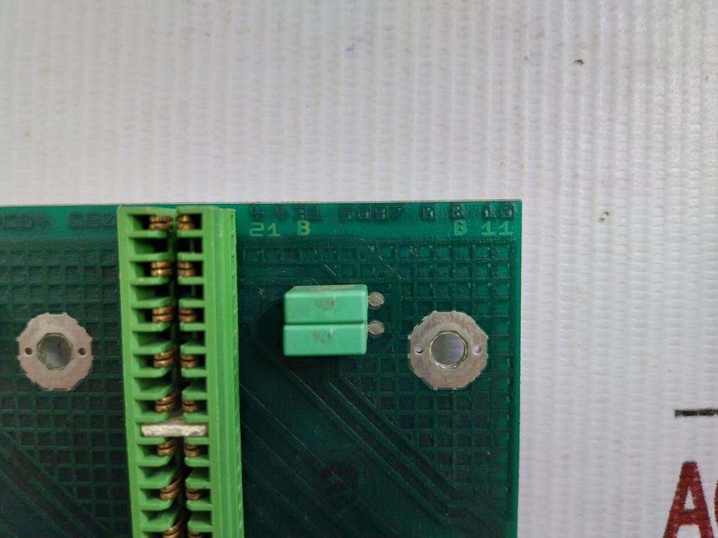 Pcd4-C200-Screw-Terminal-Block-Interface-Module-4-431-5097-0-B-10-Saia-208986-9