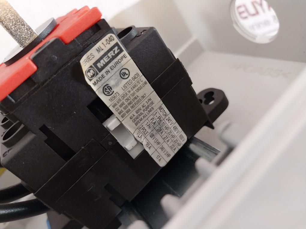 Pce 75242 Interlock Switch Socket 380/440V~ 50/60Hz 57A 1000V