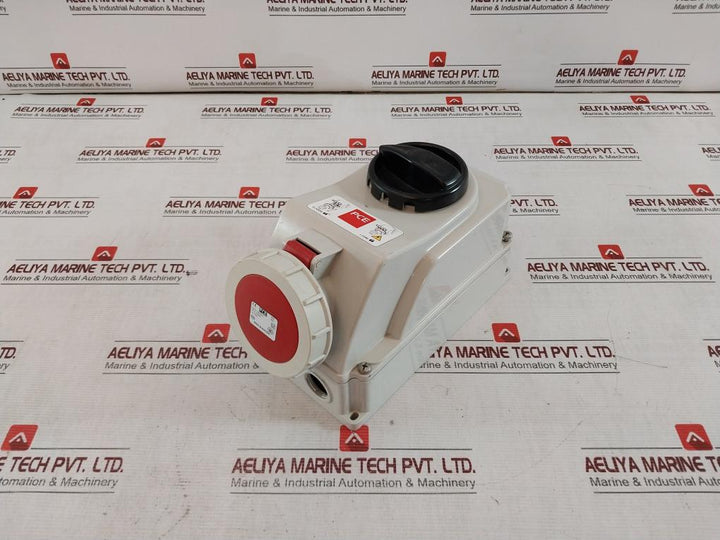 Pce 75242 Interlock Switch Socket 380/440V~ 50/60Hz 57A 1000V