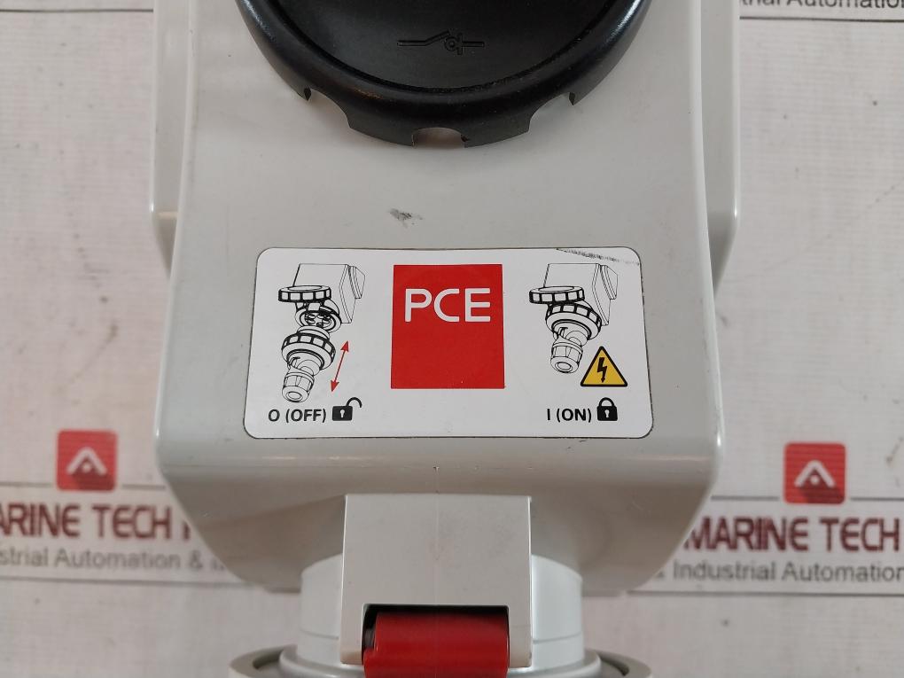 Pce 75242 Interlock Switch Socket 380/440V~ 50/60Hz 57A 1000V