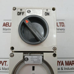 Pdl 56Cv313 Single Pole Combination Switch Socket 56 Series 50Hz