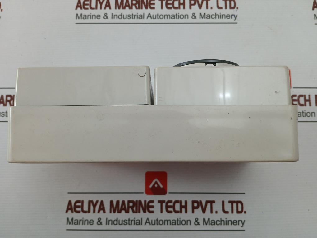 Pdl 56Cv313 Single Pole Combination Switch Socket 56 Series 50Hz