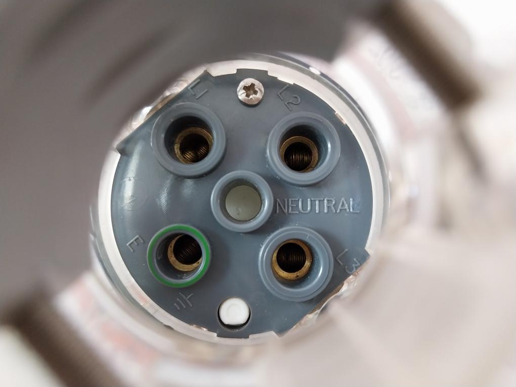 Pdl 56 P 432Rfr Plug Straight 32 Amp 500 V 3-50Hz