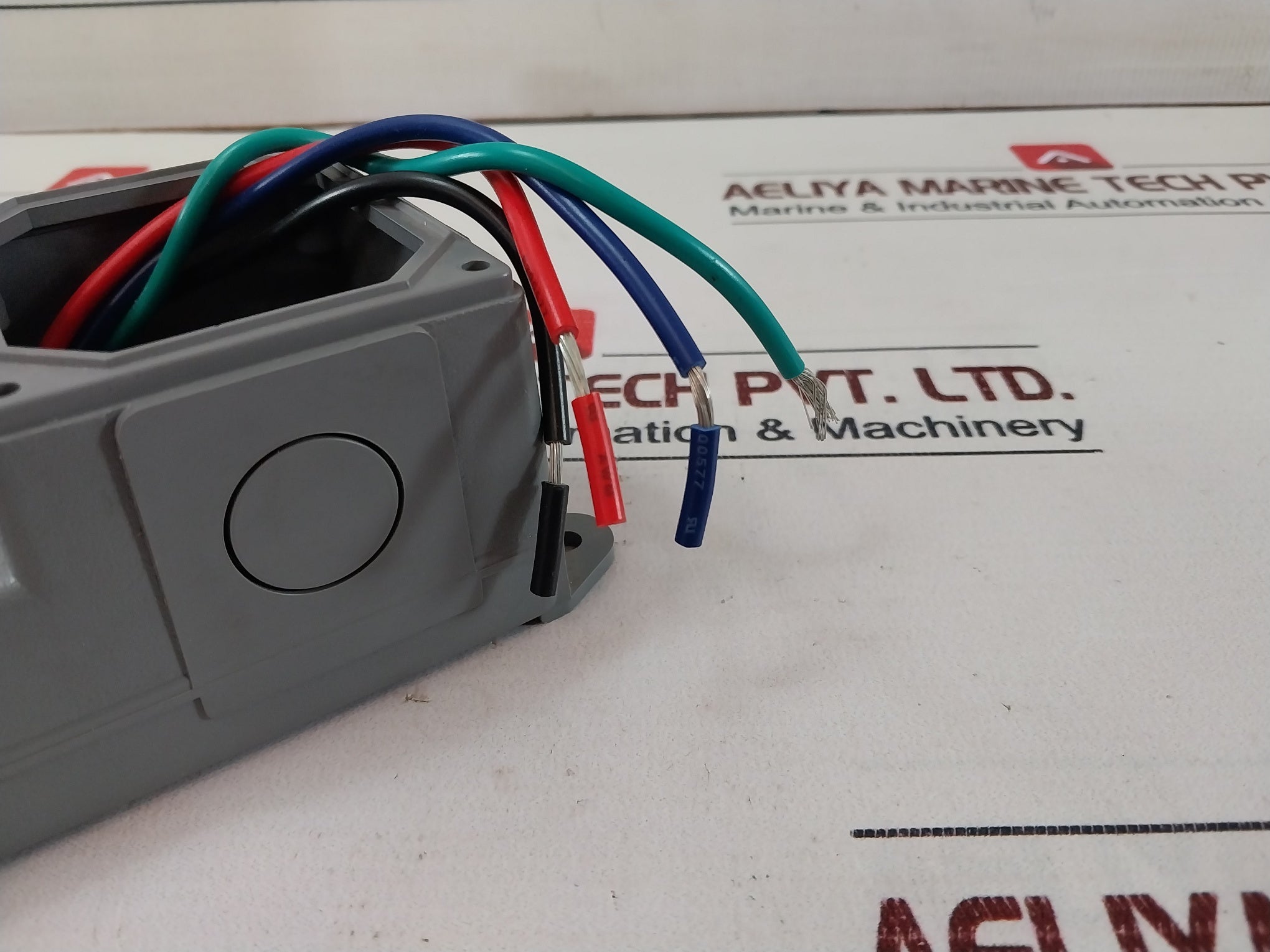 Peco Tf115-001 Voltage Thermostat 24-277Vac