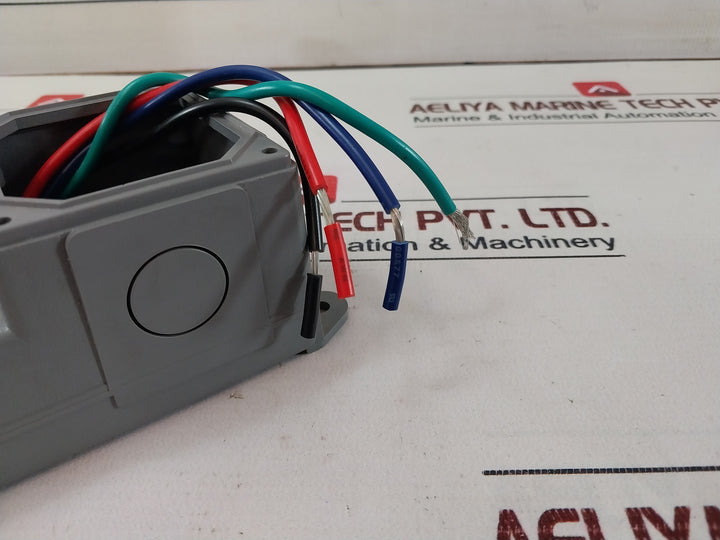 Peco Tf115-001 Voltage Thermostat 24-277Vac
