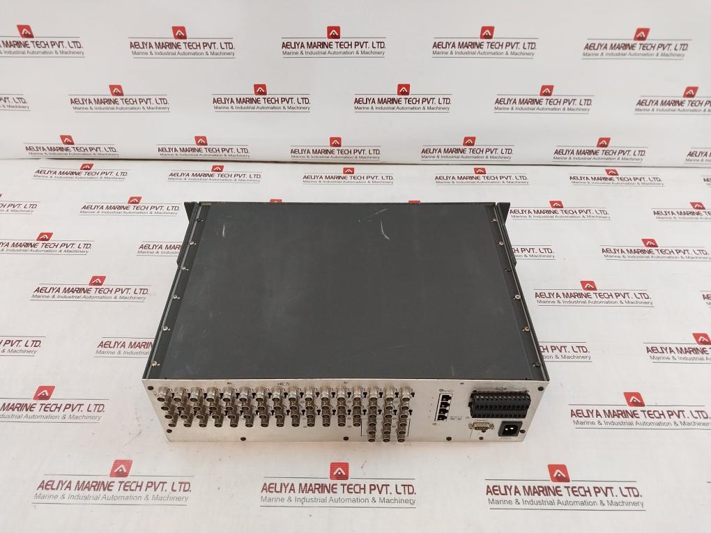 Pelco Cm6800-32X6-x Matrix Switcher/Controller 50/60Hz 120/230V