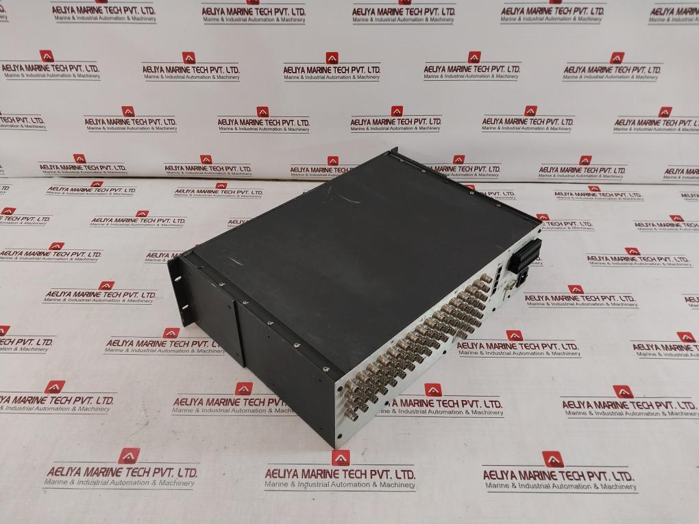 Pelco Cm6800-32X6-x Matrix Switcher/Controller 50/60Hz 120/230V