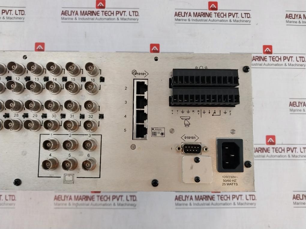 Pelco Cm6800-32X6-x Matrix Switcher/Controller 50/60Hz 120/230V