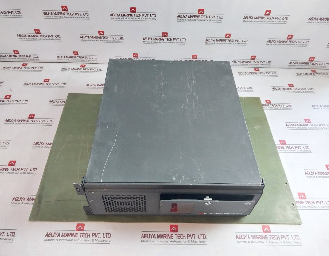 Pelco Dx8116-250 16 Channel Hybrid Video Recorder 100-240V 50/60Hz