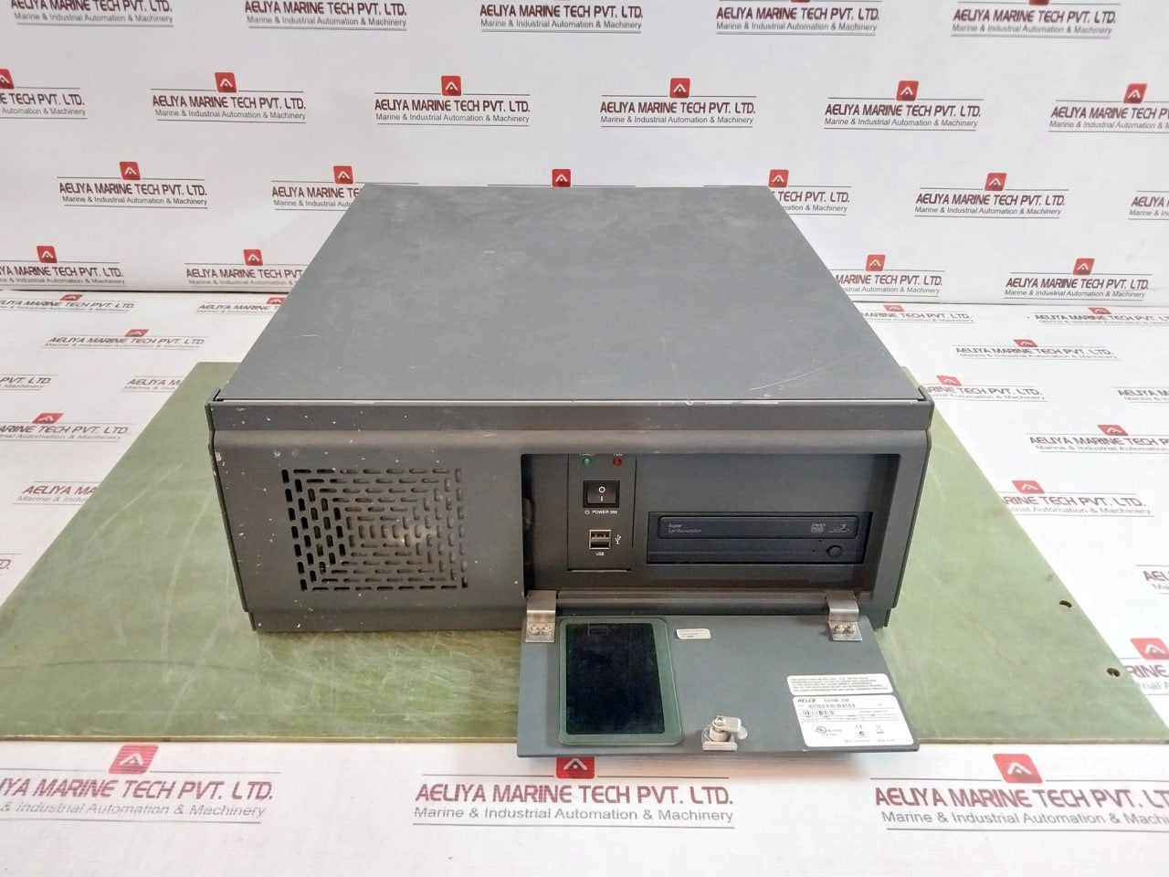 Pelco Dx8116-250 Digital Video Recorder Dx 8100 Series 100-240V 50/60Hz Ver: 1.2