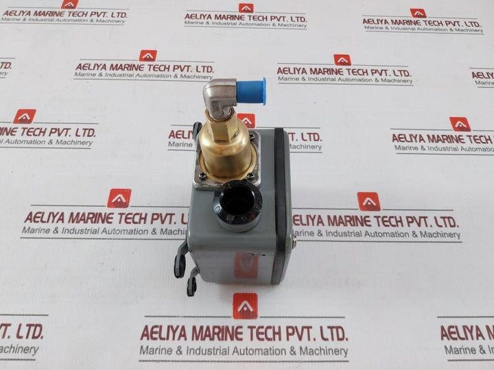 Penn P72Ae Automatic Pressure Controller 20