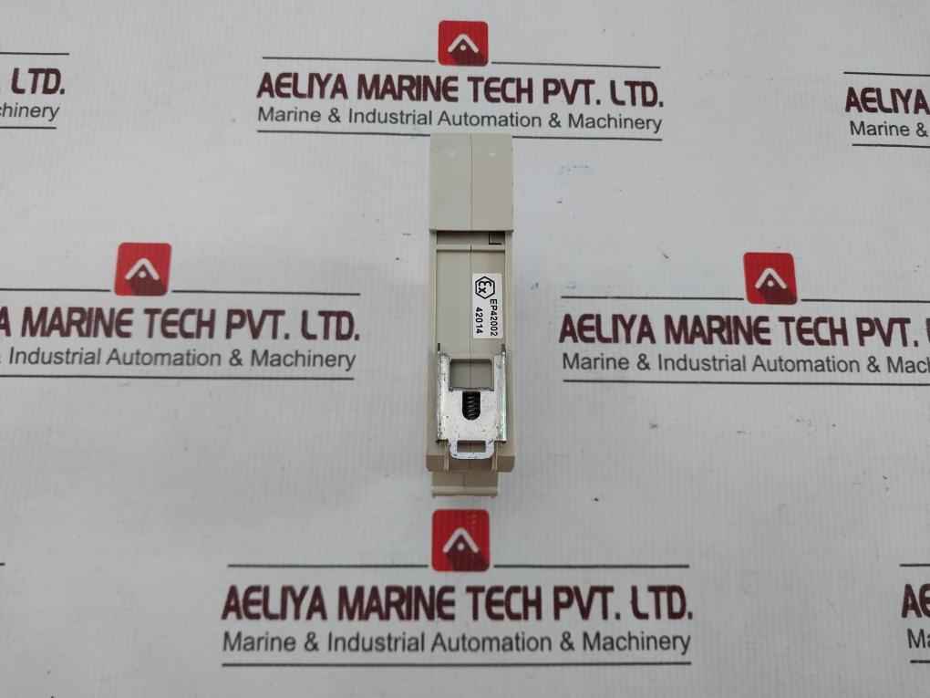 Pepperl+Fuchs 2/942 Switch Amplifier 250V 25.9 Ma 67Mw 541763