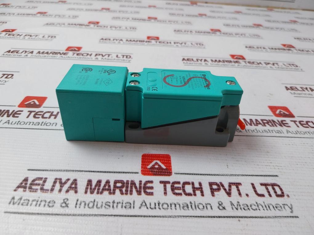 Pepperl+Fuchs Nj15S+U4+N Proximity Switch Sensor 106680 10120Psis24