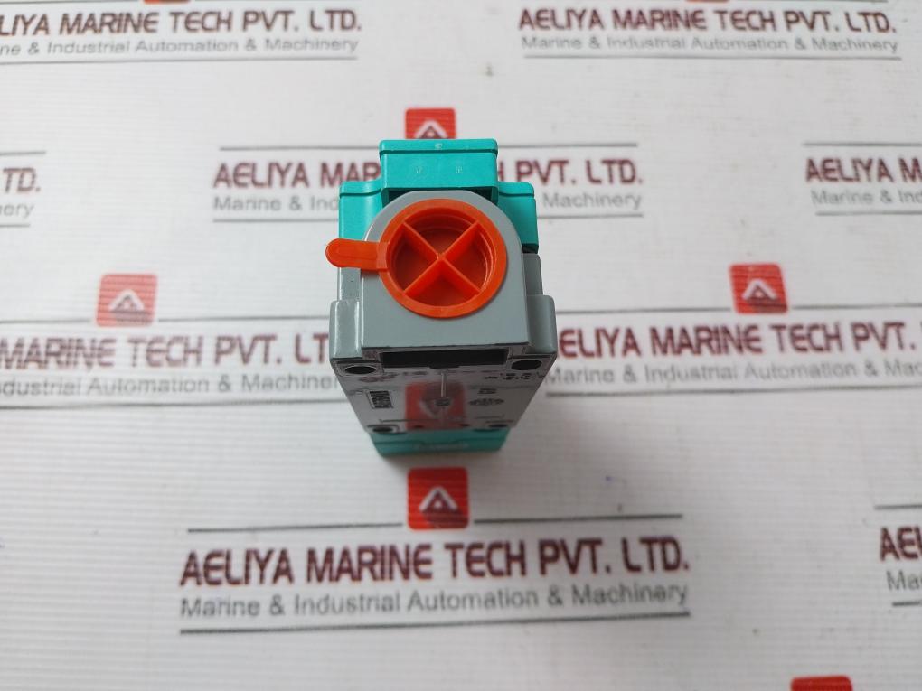 Pepperl+Fuchs Nj15S+U4+N Proximity Switch Sensor 106680 10120Psis24