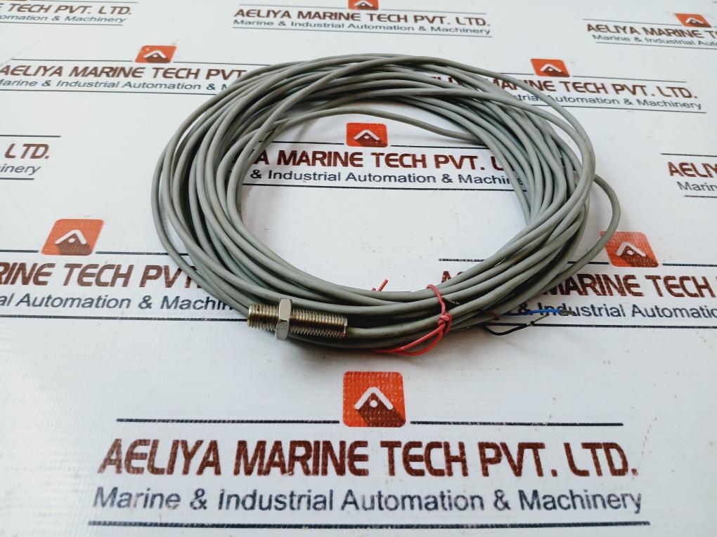 Pepperl+Fuchs Y804749 Inductive Sensor Nbb2-8Gm30-e2 9 Meter