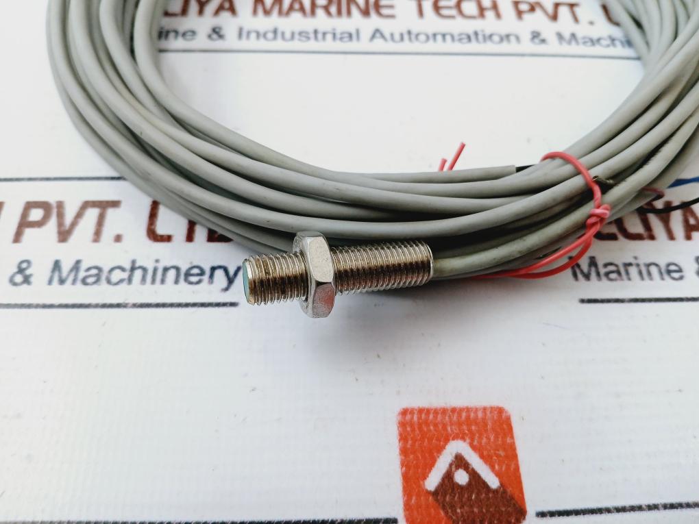 Pepperl+Fuchs Y804749 Inductive Sensor Nbb2-8Gm30-e2 9 Meter