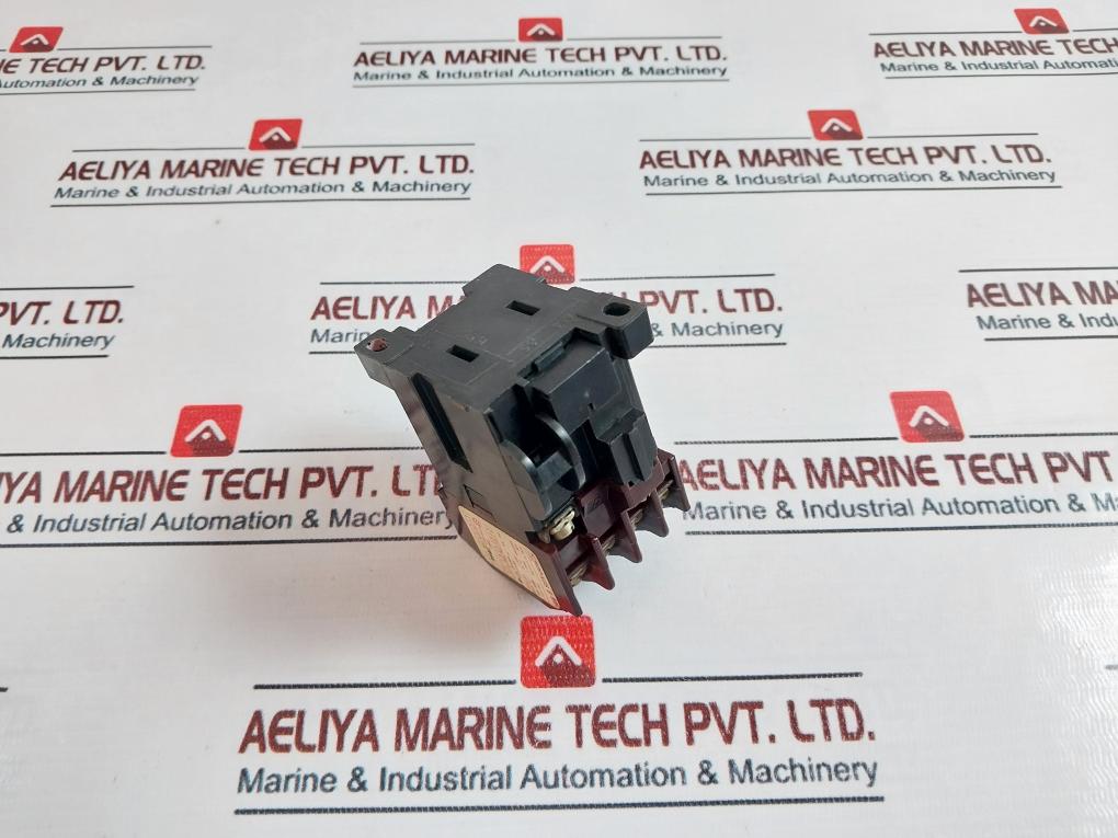 Petercem Kos 8 Auxiliary Contact Block 500V 50/60 Hz