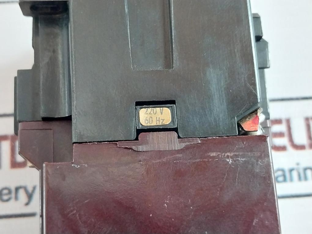 Petercem Kos 8 Auxiliary Contact Block 500V 50/60 Hz