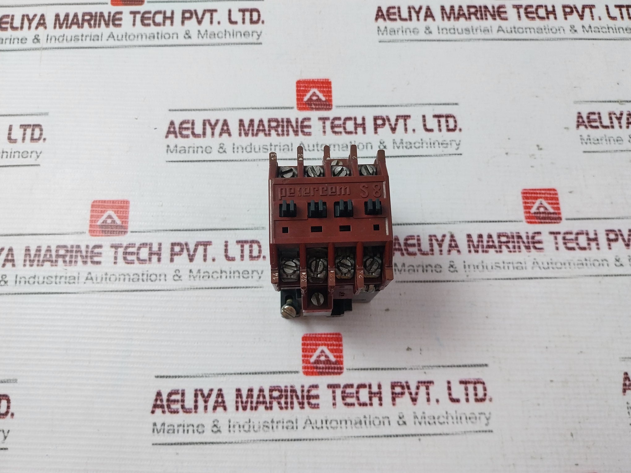 Petercem Kos 8 Contactor Relay 500V 50/60Hz