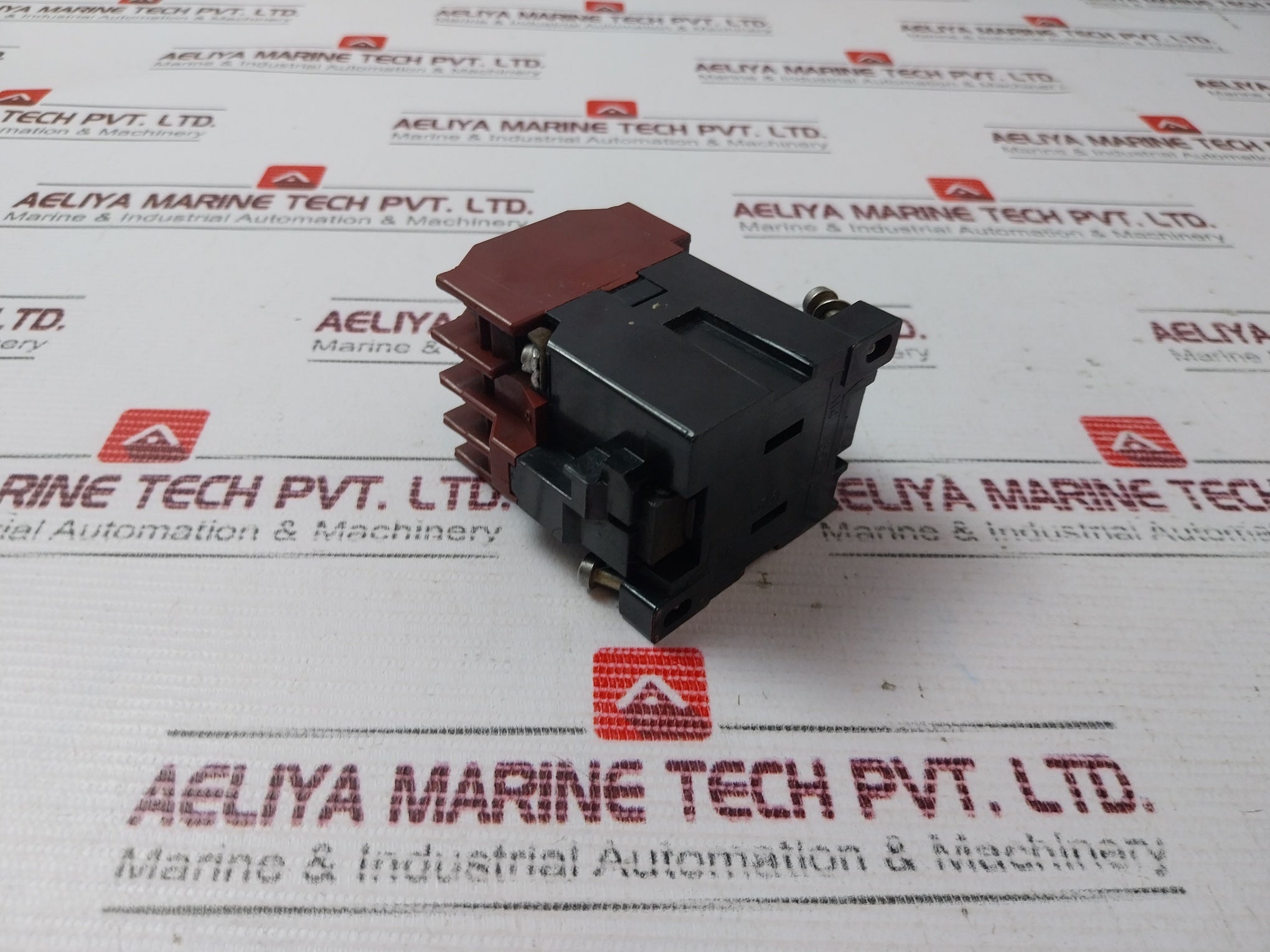 Petercem Kos 8 Contactor Relay 500V 50/60Hz