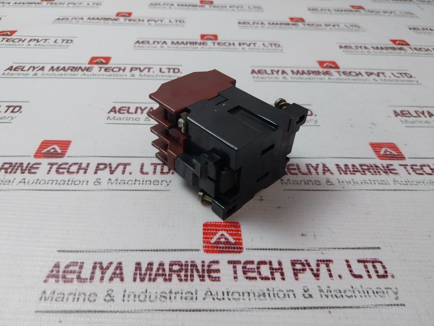 Petercem Kos 8 Contactor Relay 500V 50/60Hz