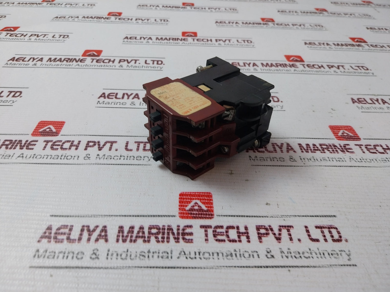 Petercem Kos 8 Contactor Relay 500V 50/60Hz