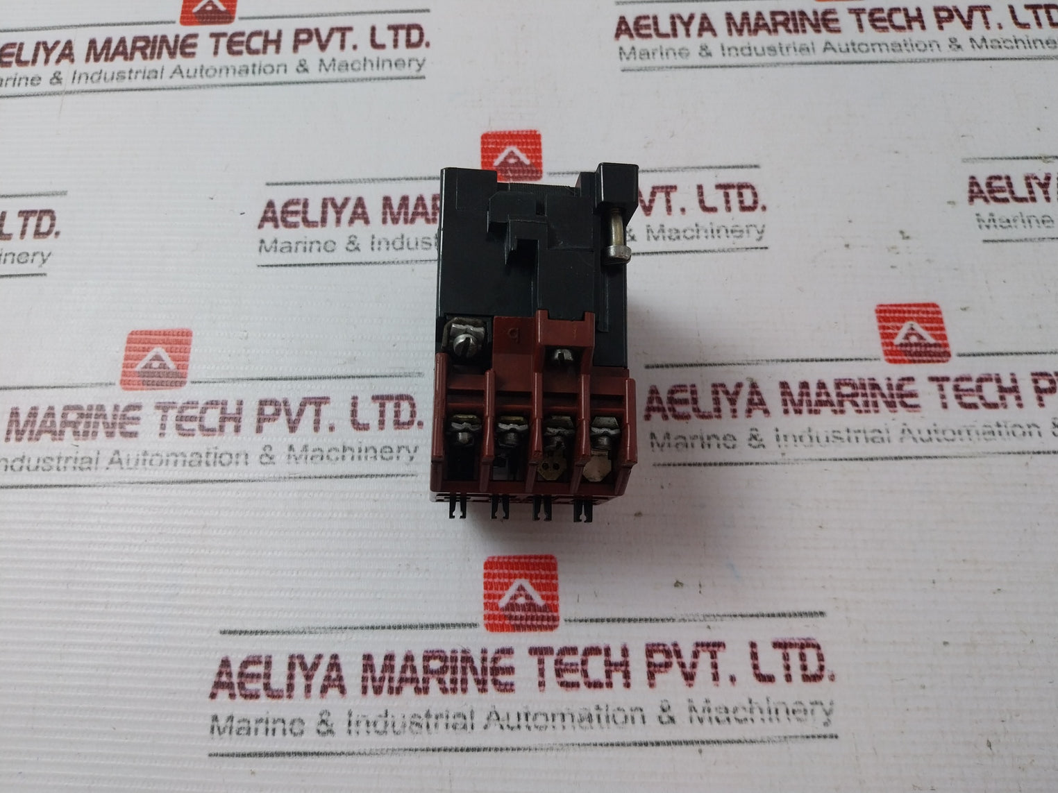 Petercem Kos 8 Contactor Relay 500V 50/60Hz