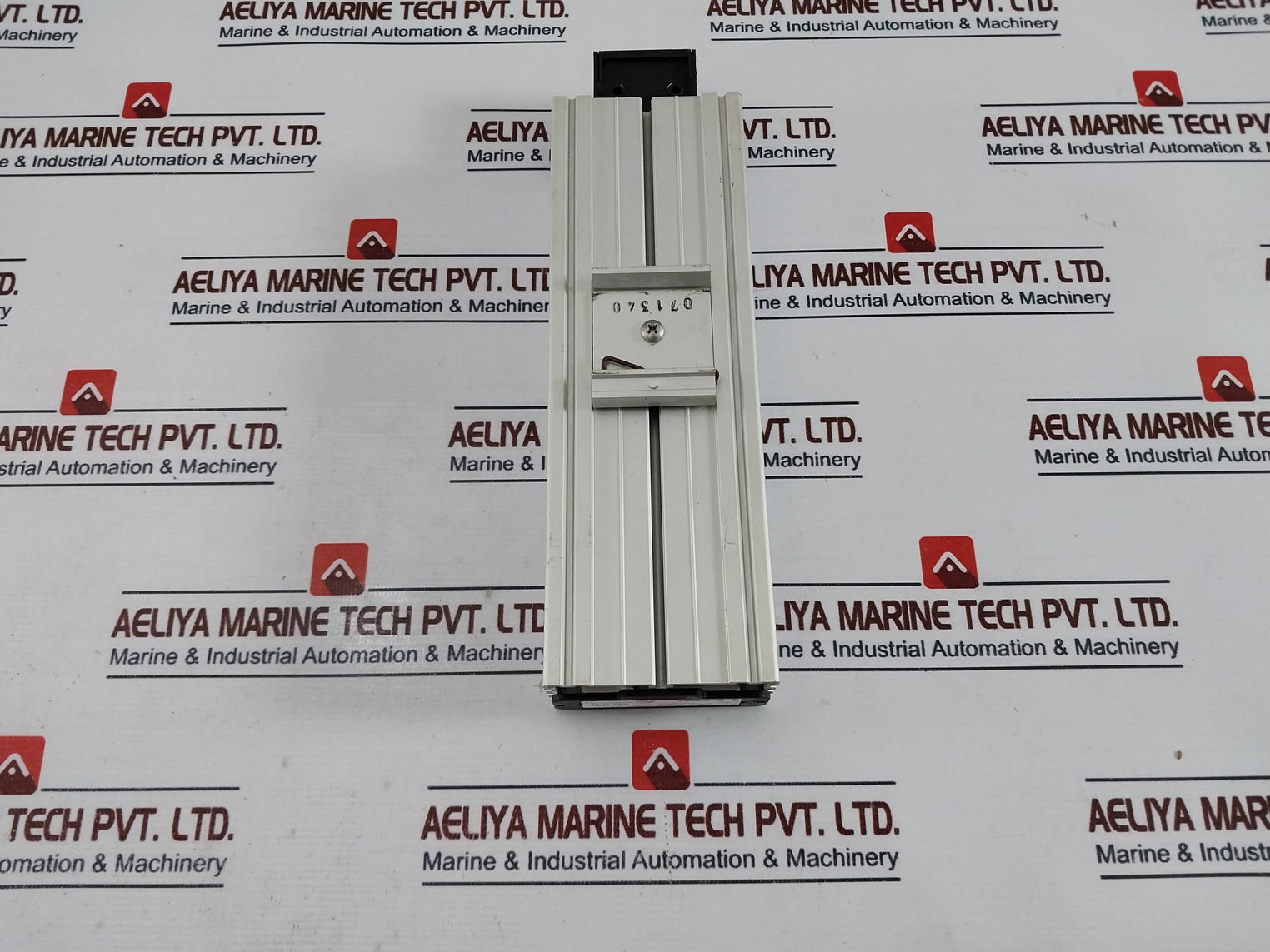 Pfannenberg FLH 150 Radiant Heater 17015005007 IP20 150W 110-250Vac 50/60Hz