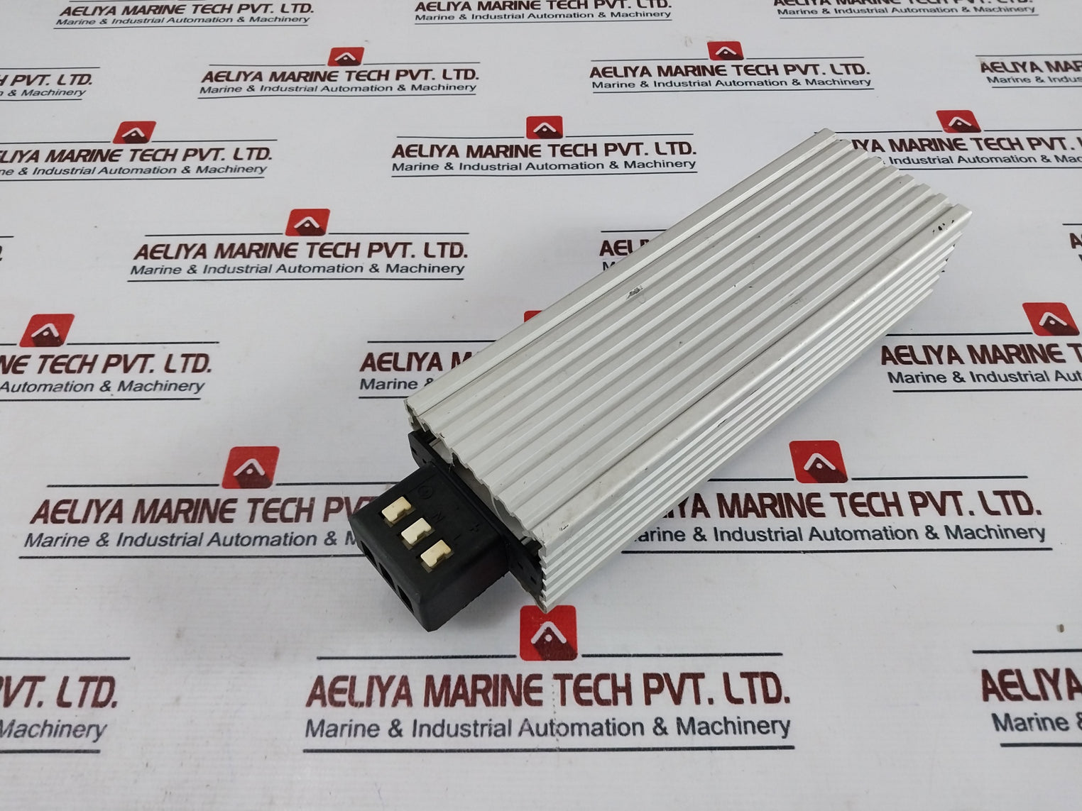 Pfannenberg FLH 150 Radiant Heater 17015005007 IP20 150W 110-250Vac 50/60Hz