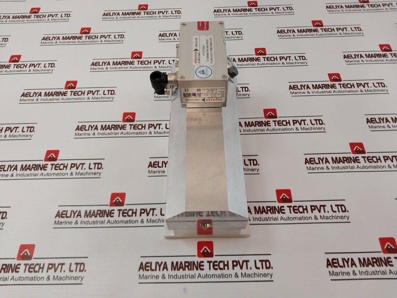 Pfeiffer Vacuum Splitflow 80 Pm P04 316 A Turbo Pump With Tc110 Pump Controller