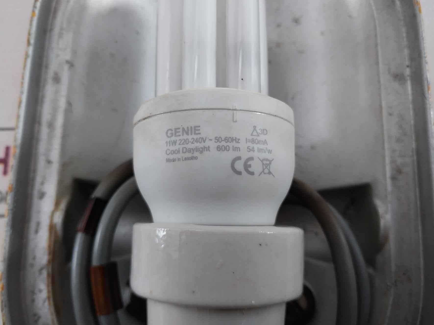 Philips 11W Cfl Light With Protective Housing 220-240V 50-60Hz 80Ma