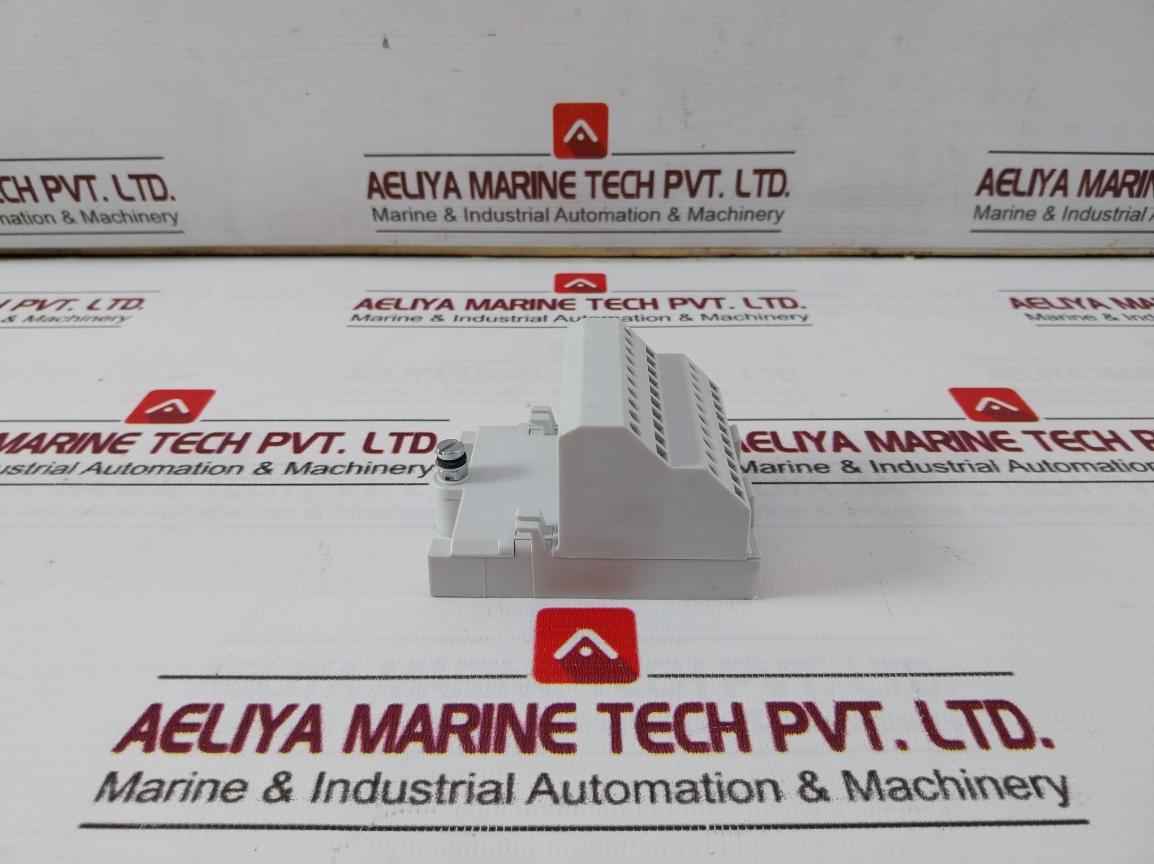 Phoenix Connect 10 Way Terminal Block