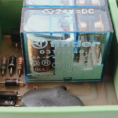 Phoenix Contact 35.75 50 Terminal Block With Relay 40.61 24v=dc