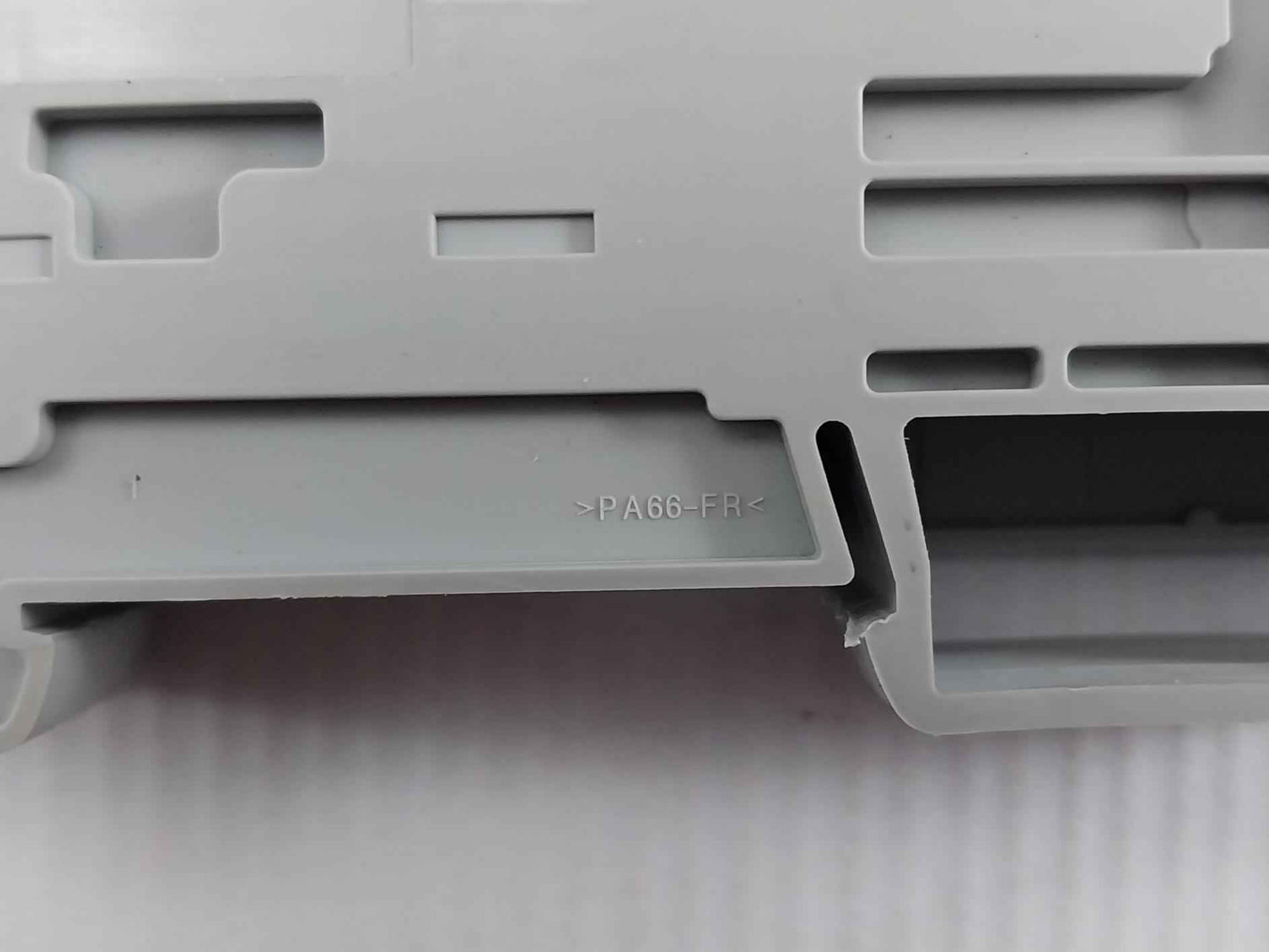 Phoenix Contact D-pit 2.5-3L Din Rail Terminal Block 500V 2.5Mm2