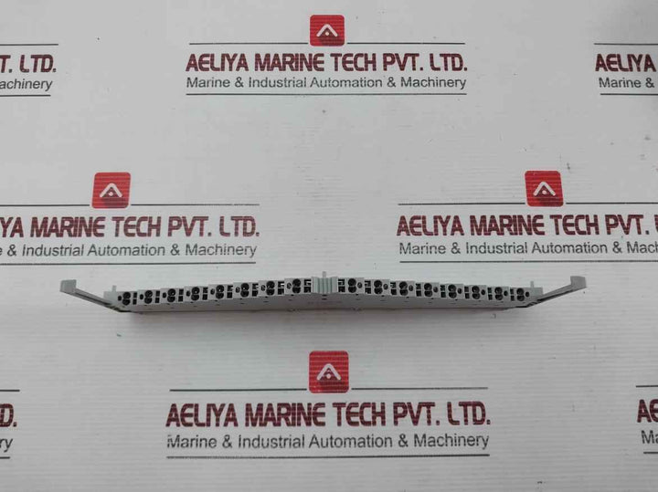 Phoenix Contact Marshalling Panel Zrv 8 (1 Box=10 Pcs) New