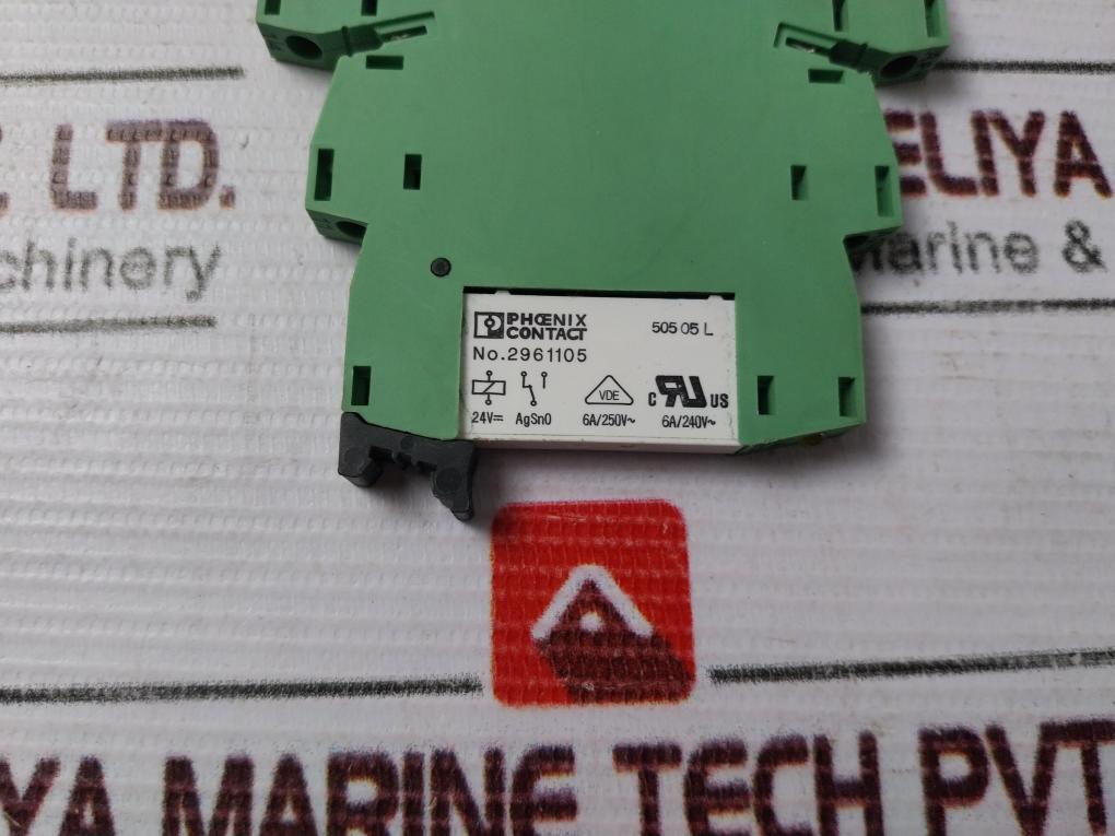 Lot of 2X PHOENIX CONTACT PLC-BSC-24DC/21 Relay Base 250VAC/6A