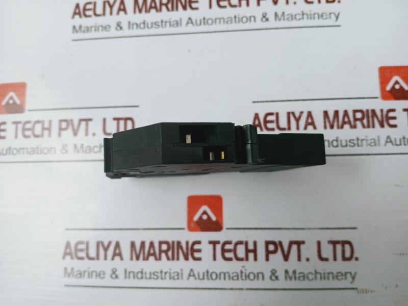 Phoenix Contact Tmc 1 M1 100 10,0a Safety Switch, 10a - Ac250v Dc65v