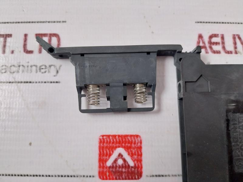 Lot of 2X Phoenix Contact UK5-HESI Terminal Fuse Holder 800V 6.3A IEC 60947-7-3