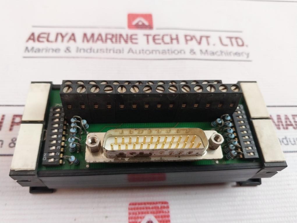 Phoenix Contact Um 45-d25Sub/S/Switch/Bk/So495 Interface Module
