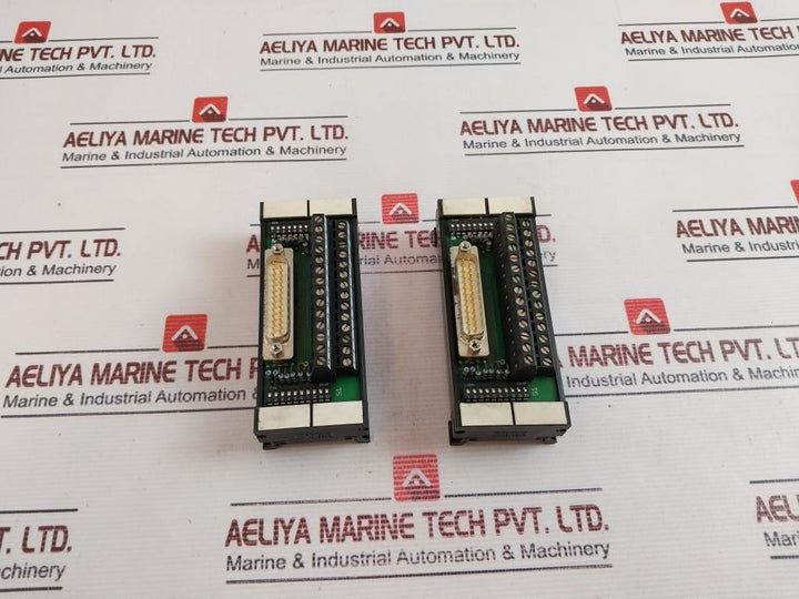 Phoenix Contact Um 45-d25Sub/S/Switch/Bk/So495 Interface Module