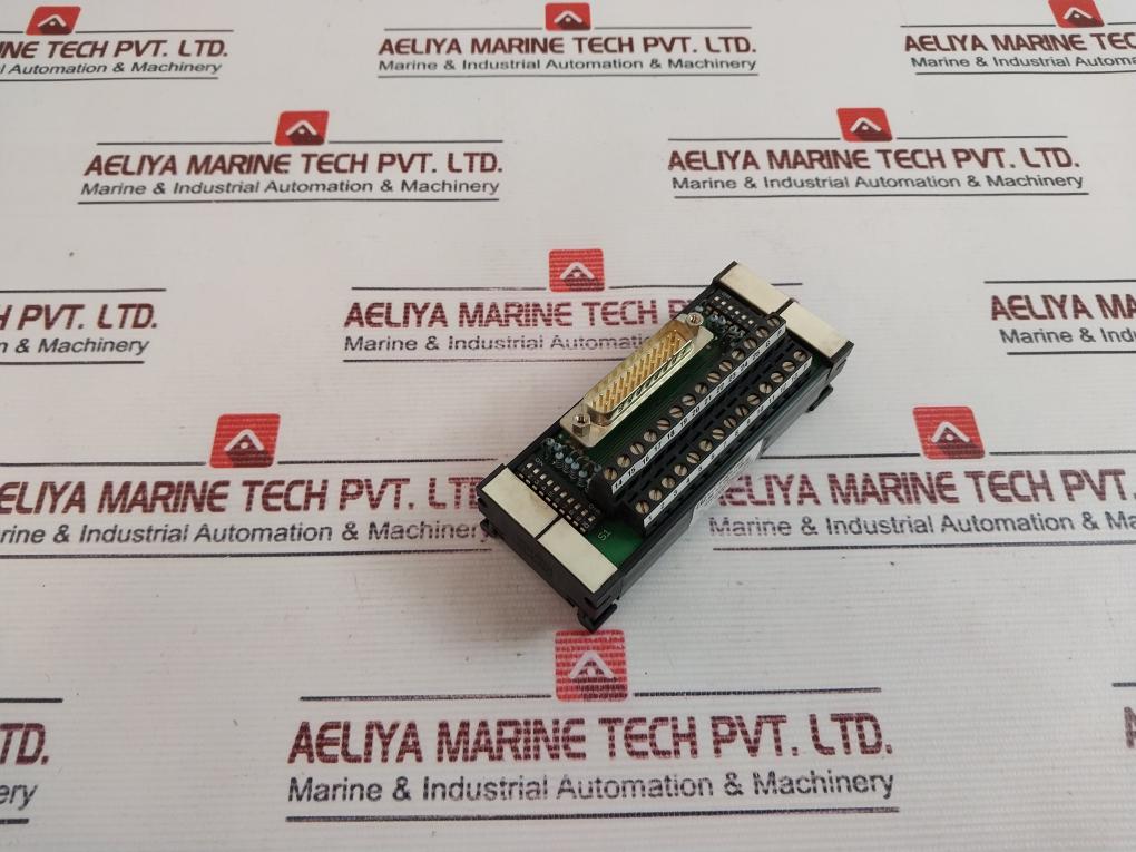 Phoenix Contact Um 45-d25Sub/S/Switch/Bk/So495 Interface Module