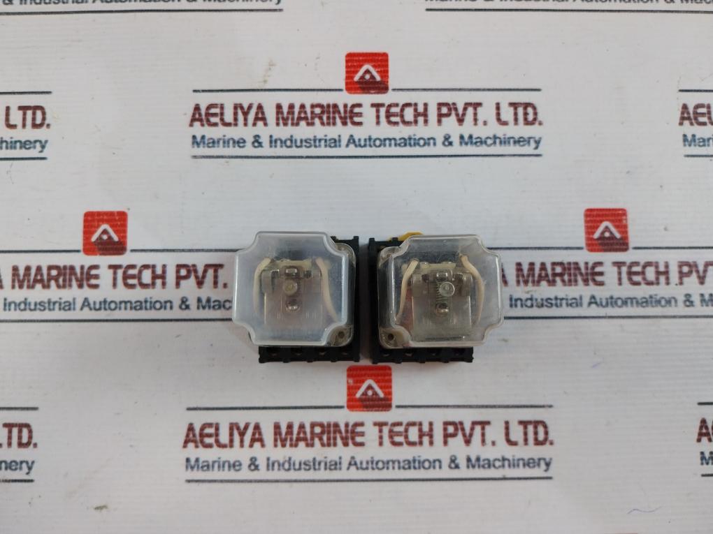 Pia 2C/O-mpc Plug In Relay With Base