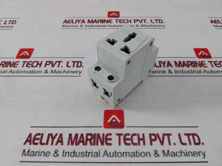 Picc 10-16A Universal Industrial Socket 250V