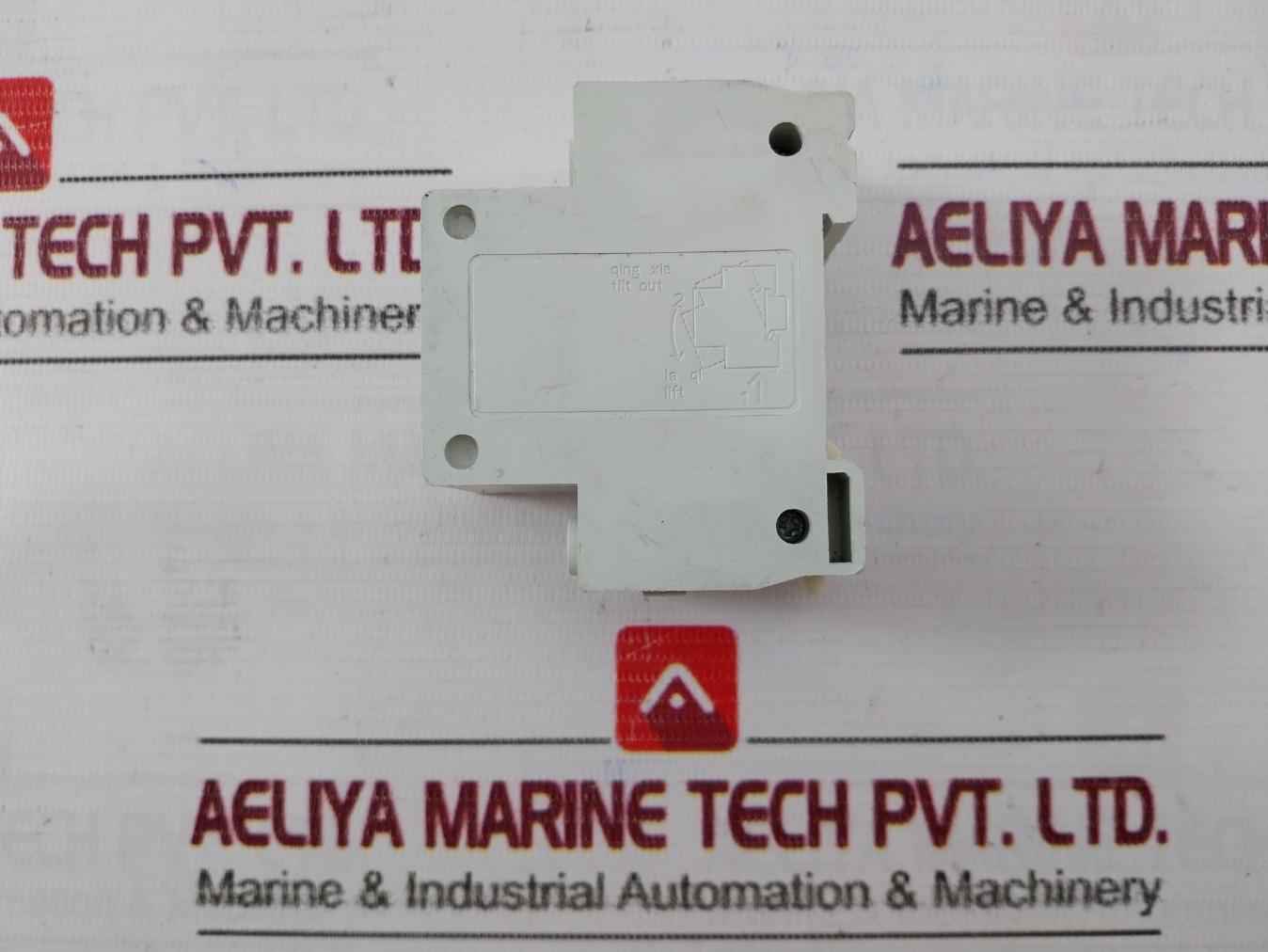 Picc 10-16A Universal Industrial Socket 250V